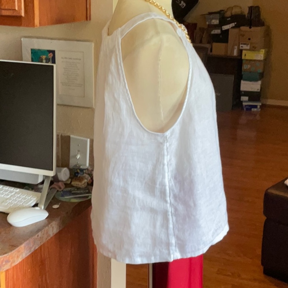 Nicole Miller White 100% Linen Blouse in Size M, NWT - Picture 6 of 13